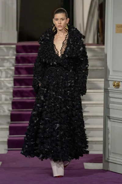 Look 30